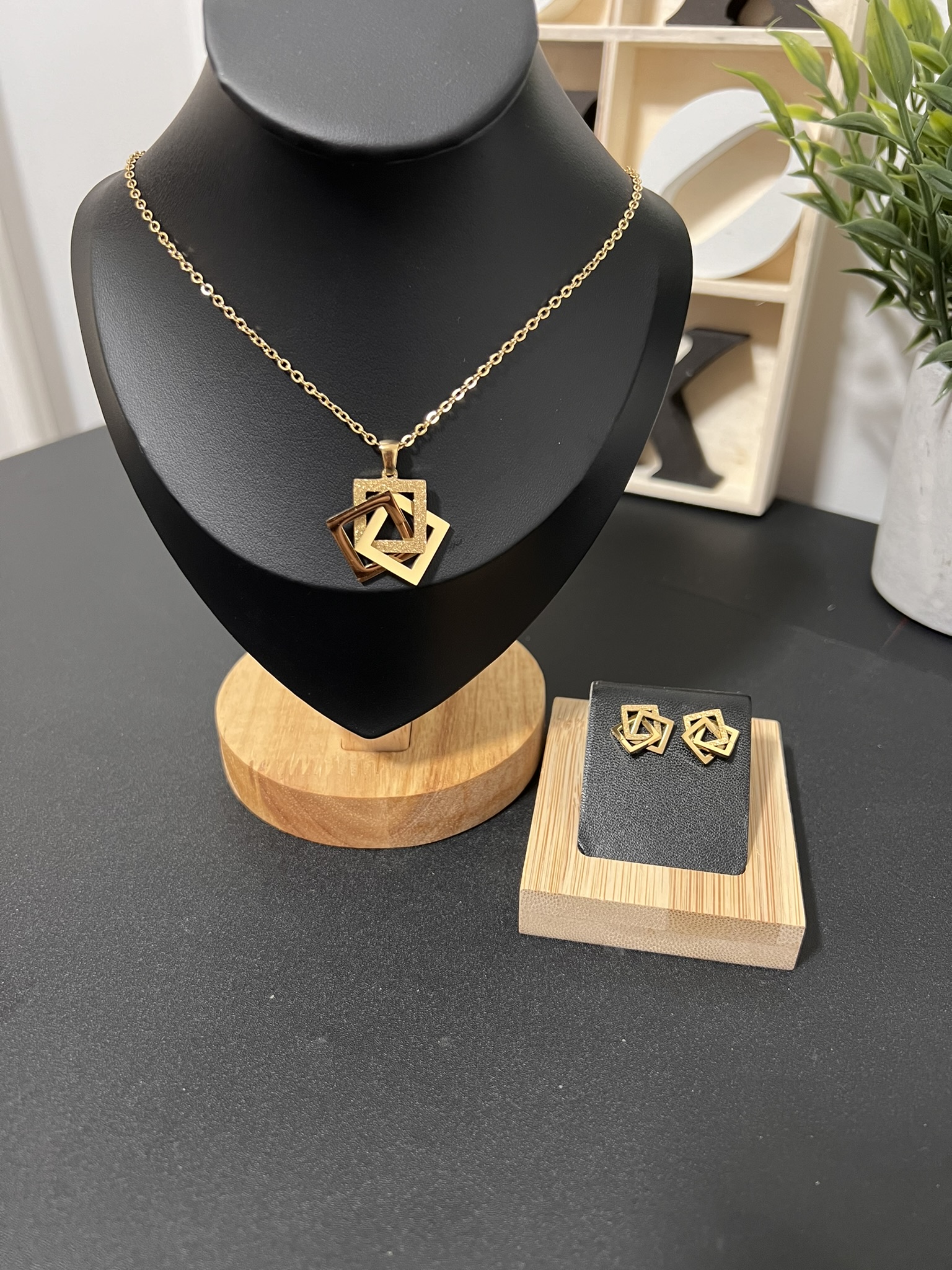 IMG_7661 Non-tarnish stainless steel jewelry set - Image 1