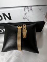 Gold-tone stainless steel mesh bracelet - Image 5