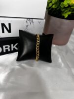 Stainless steel non-tarnish Cuban link bracelet - Image 2