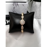 Luxurious stainless steel non-tarnish bracelet