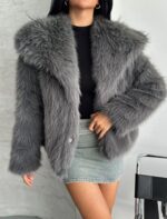 Chic Faux-Fur Winter Glam Outfit - Image 2